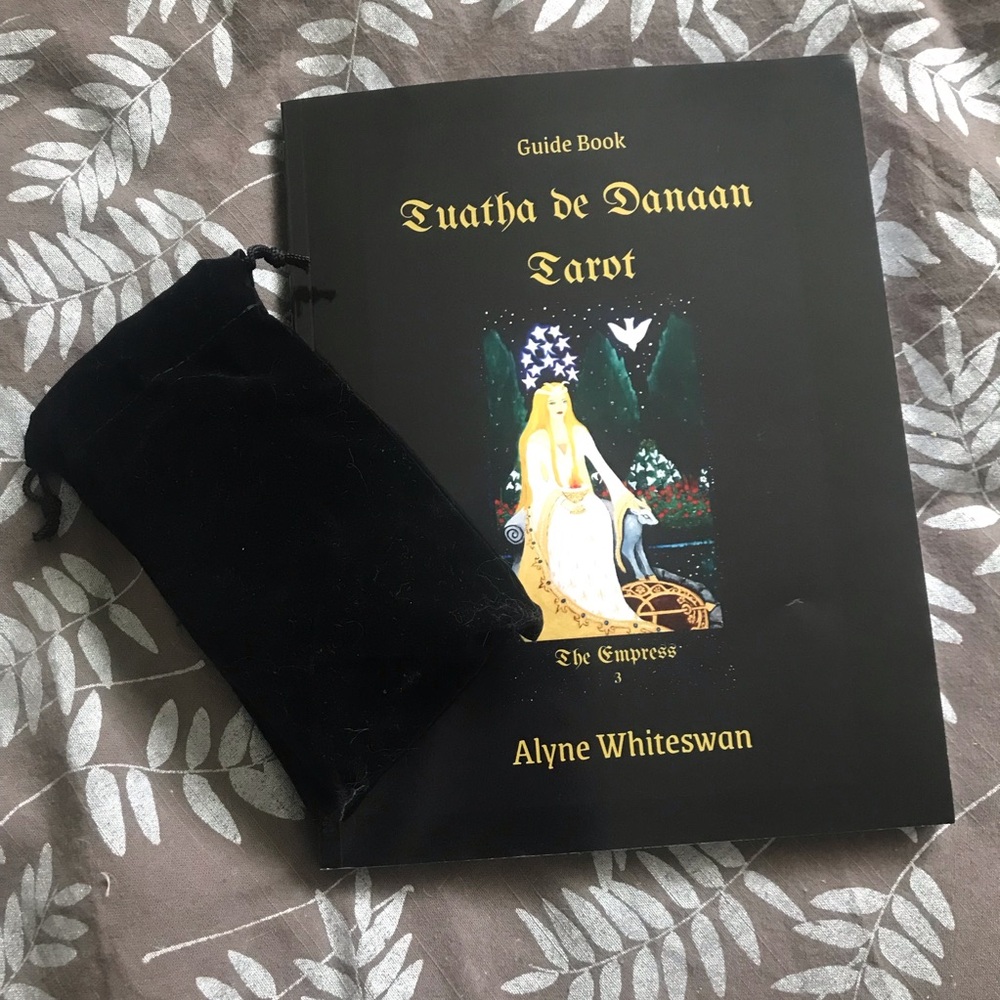 Holy Grail Tarot/Tuatha de Danaan Tarot by Alyne Whiteswan NWOT